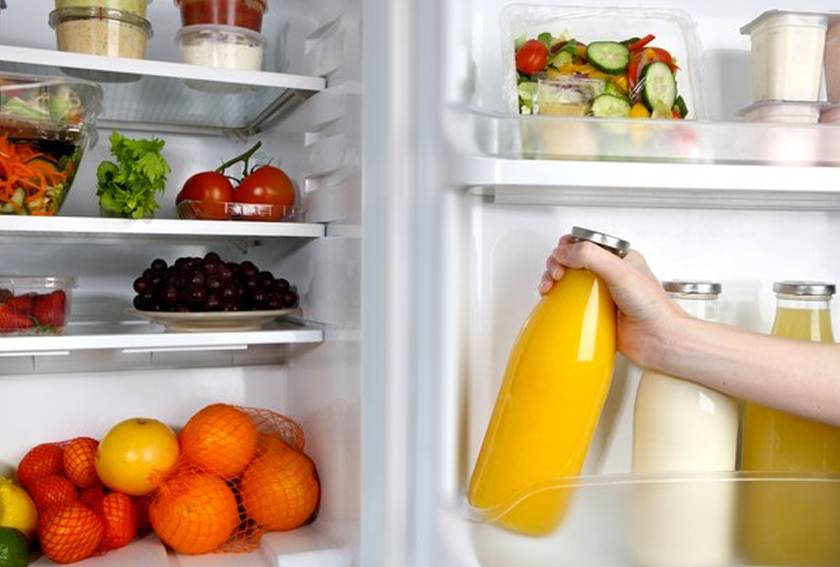 Деньги в дом притягивает холодильник: как работает примета