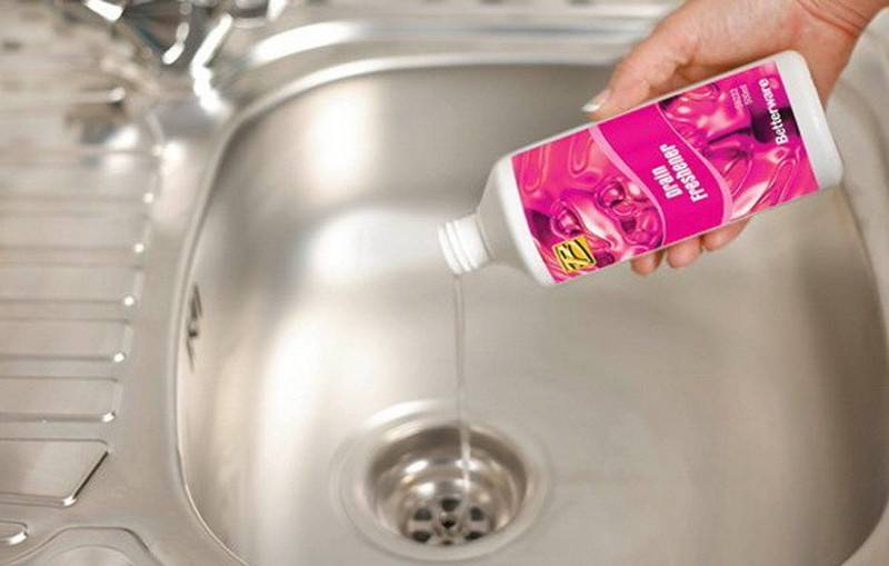Как устранить неприятный запах из раковины на кухне, в ванной в домашних условиях