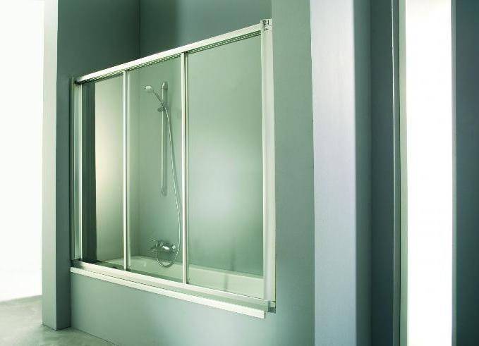 Стеклянные раздвижные шторки для ванной: обзор достоинств и недостатков, фото удачных решений
