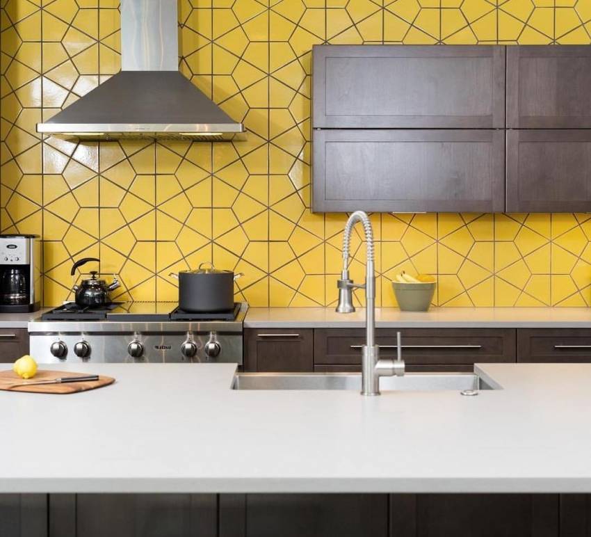 Какую плитку положить на кухне на пол и фартук: как подобрать, фото дизайна