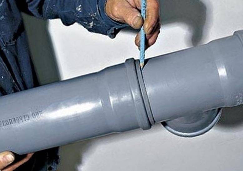 Соединение канализационных пластиковых труб