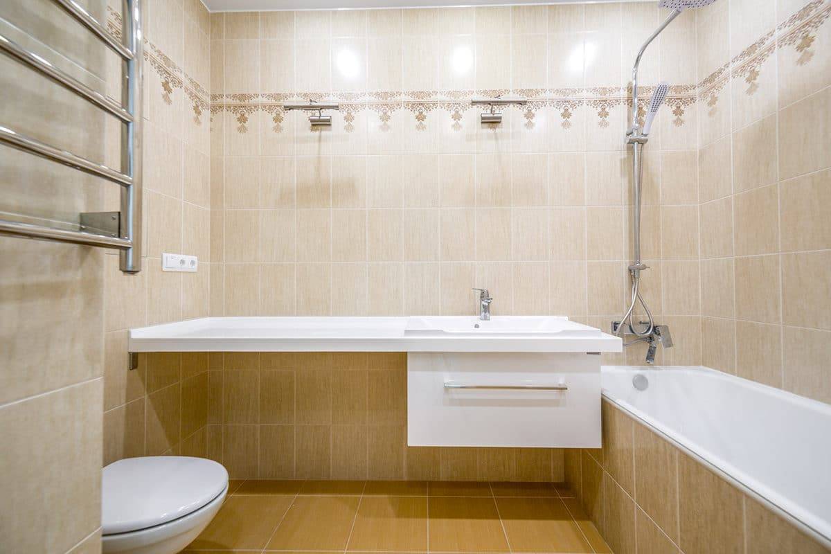 Ванная комната без плитки – опыт одной семьи