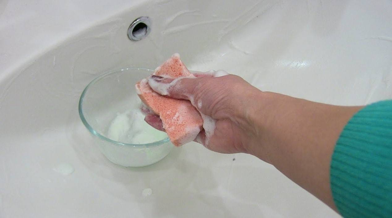 Чем  можно отмыть чугунную ванну: топ-7 способов