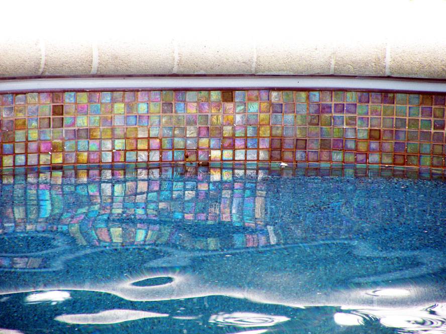 Мозаика для бассейна: особенности укладки, материалы, популярные сюжеты