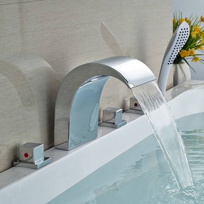 Обзор смесителей с каскадным изливом для ванной с душем: характеристики