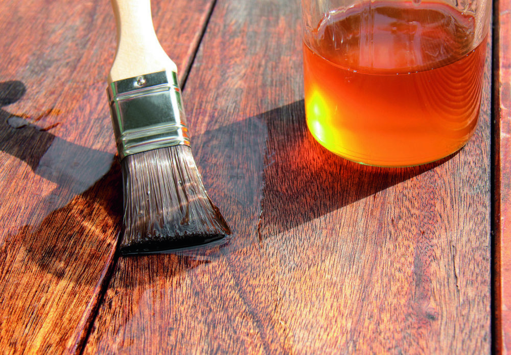 Обработка древесины маслом. виды масел и методы обработки