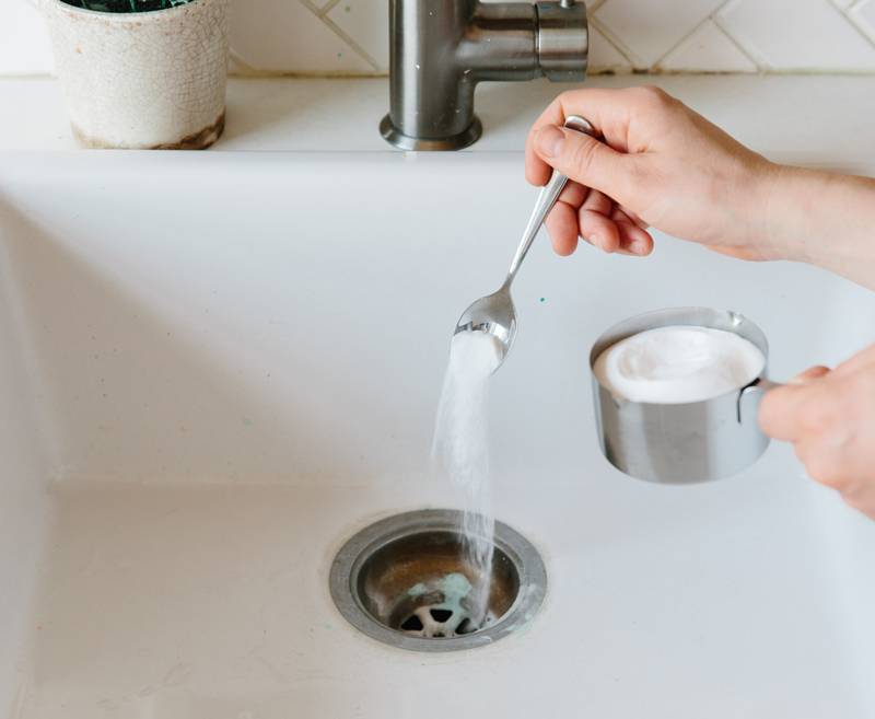 Запах канализации в ванной - 6 причин и 7 способов борьбы