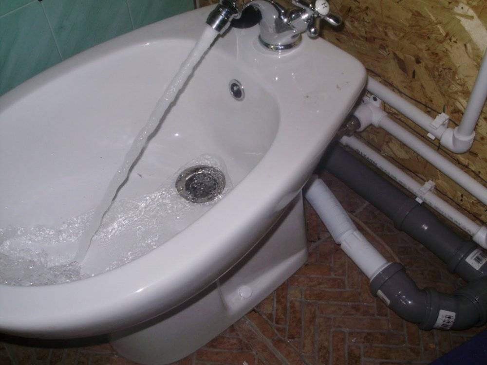 Установка биде и подключение его к канализации: пошаговые монтажные инструкции