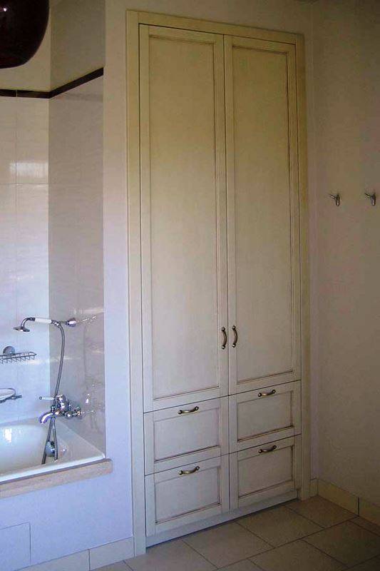 Дверцы для ванной: распашные, раздвижные, шторки-дверцы