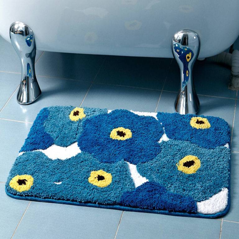 Как правильно выбрать противоскользящий коврик для ванной
